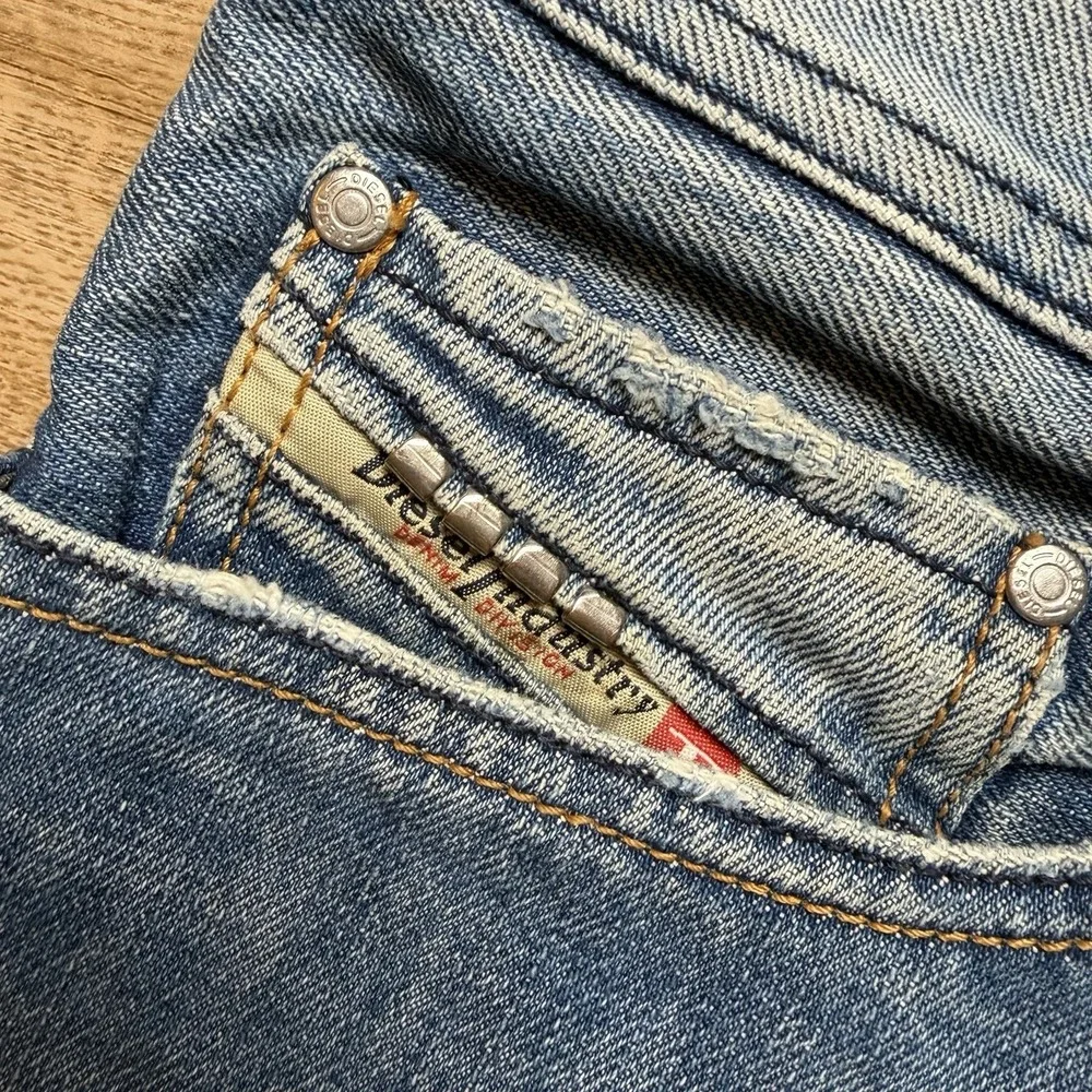 Diesel Safado Jeans Men 33x32 Blue Slim Straight Distressed Denim Button Fly 8AR